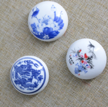 印泥批發與文化傳承 青花瓷盒篆刻印泥在書畫教學中的應用